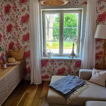 Апартаменты In Karlova Manor Summer House Тарту