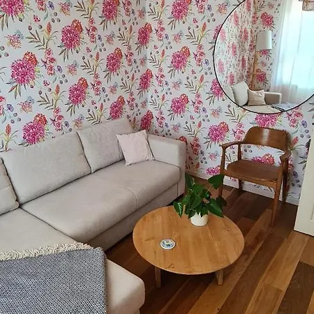 In Karlova Manor Summer House